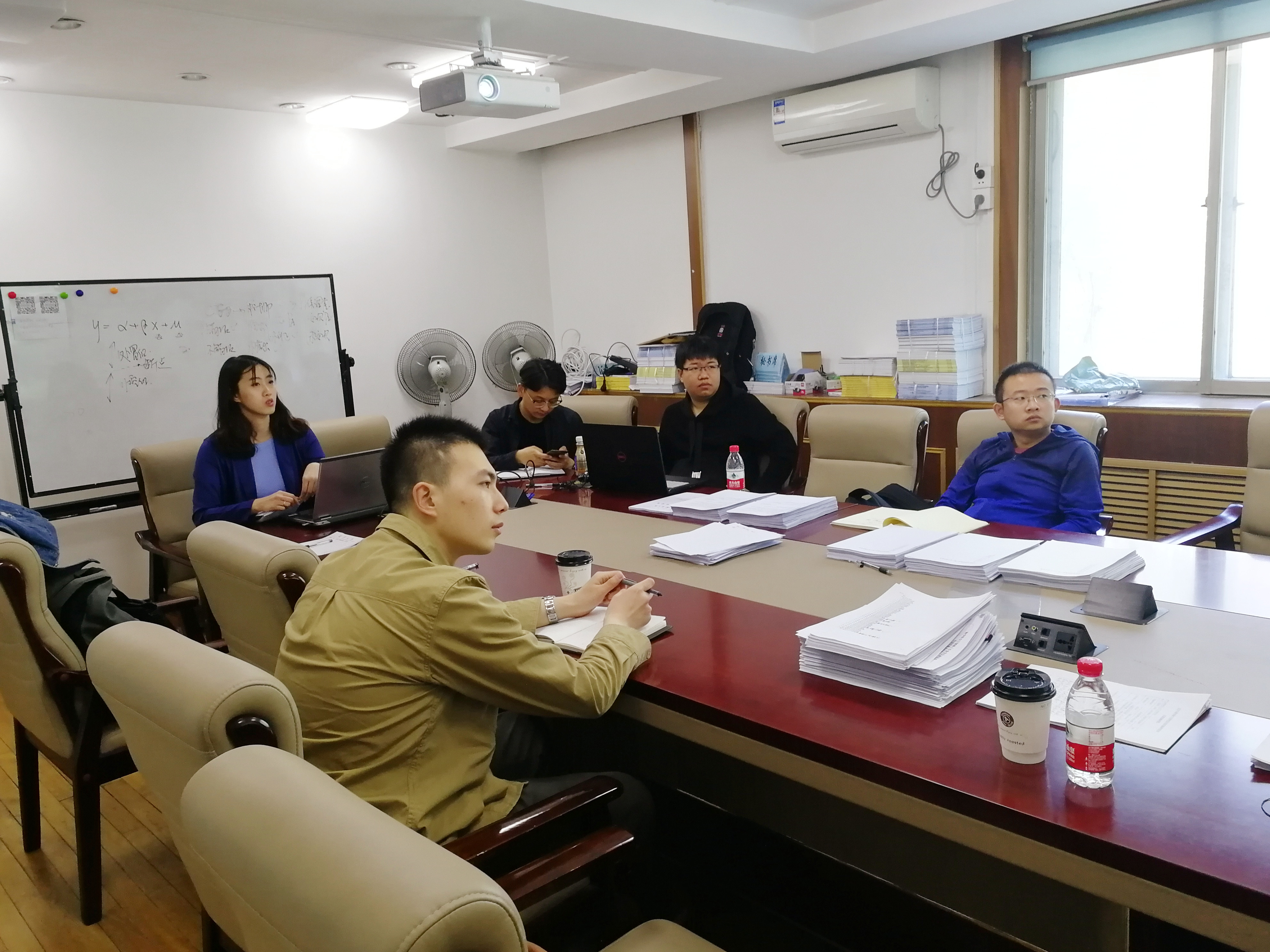 太阳集团tyc3345博士生沙龙2019-04（总第4期）简报图片.jpg